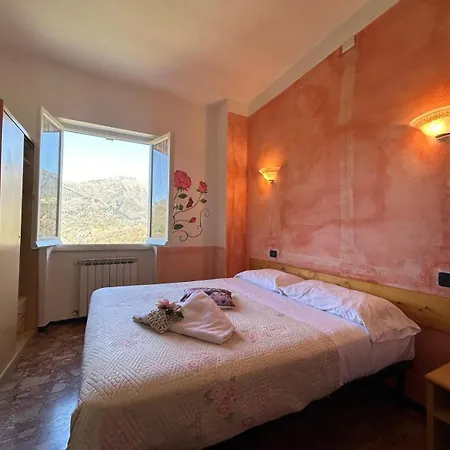Agriturismo Villa Rosa *